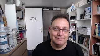 ד"ר" אמיר הלמר, גם הוא "מומחה", הפעם לשפת גוף.
